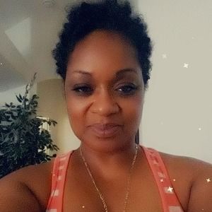 Meet your Posher, Rosiland